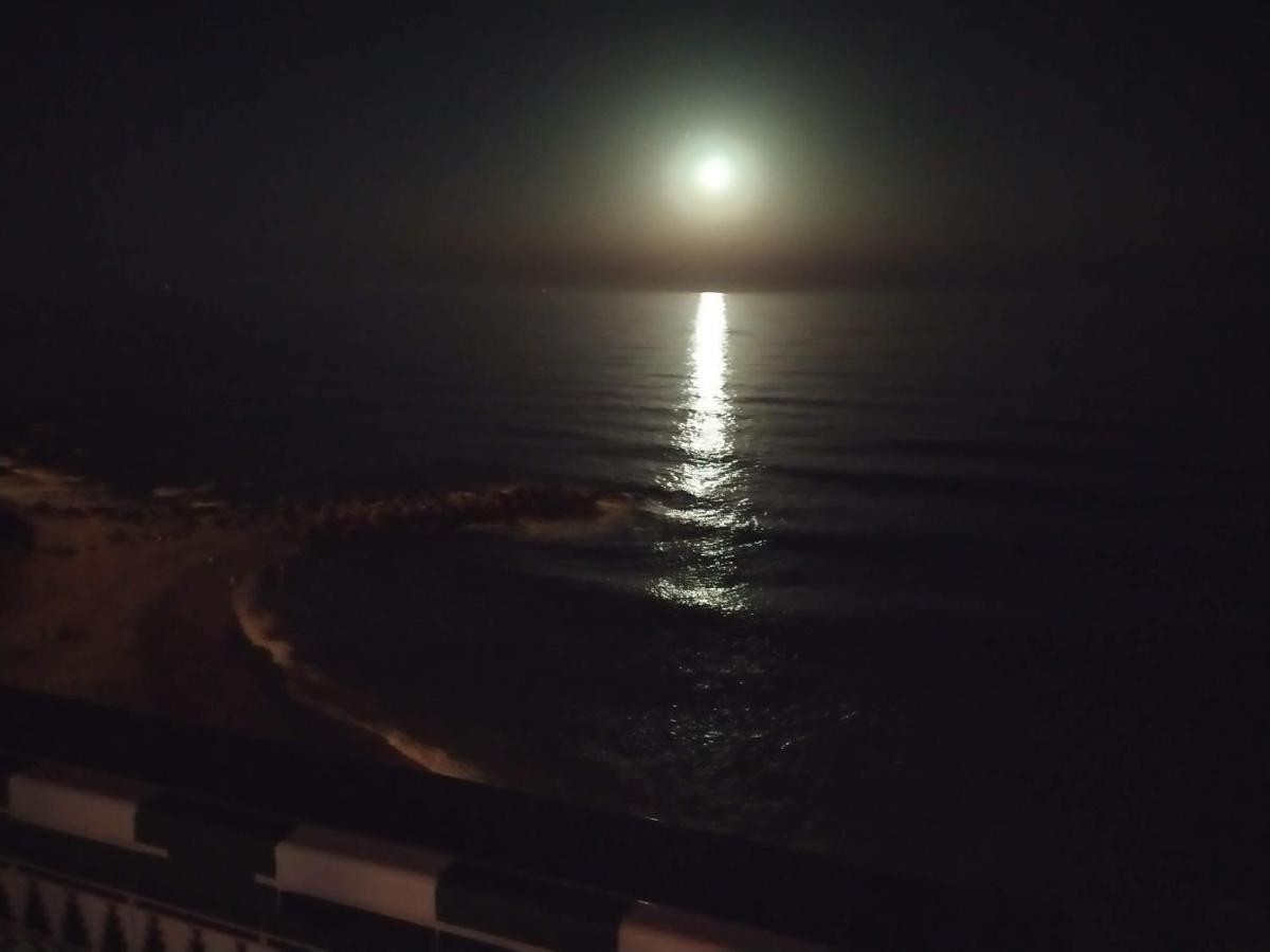 Apartamento En Playa Semi-Privada Benalmádena Kültér fotó